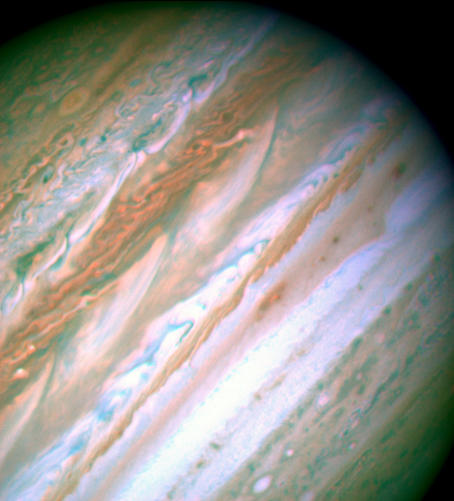 Nová kamera zachytila nejostřejší snímky Jupiteru v historii hvězdárny